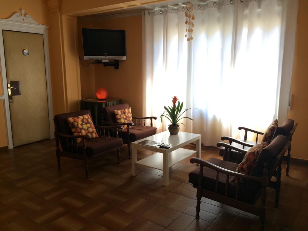 Hostal Valls Барселона Екстер'єр фото