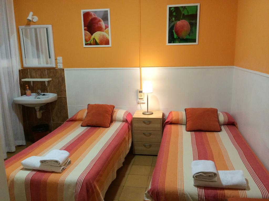 Hostal Valls Барселона Екстер'єр фото