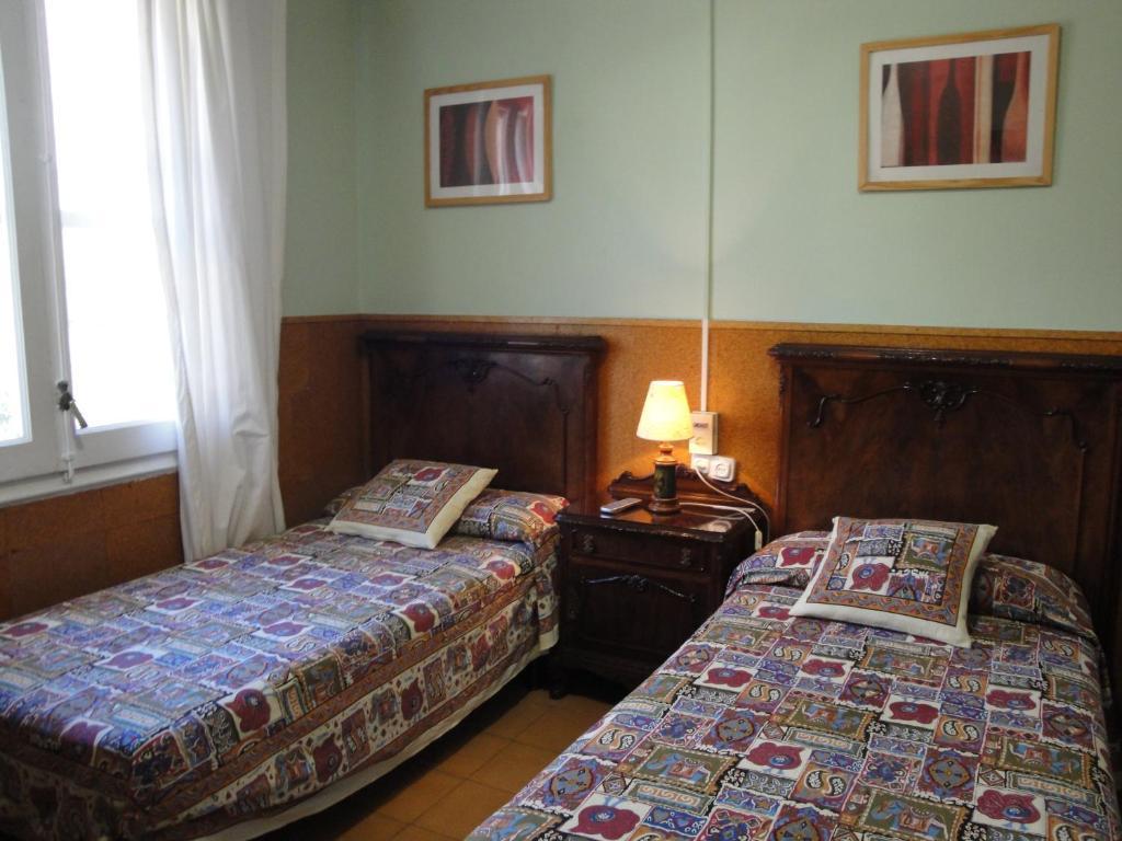 Hostal Valls Барселона Номер фото