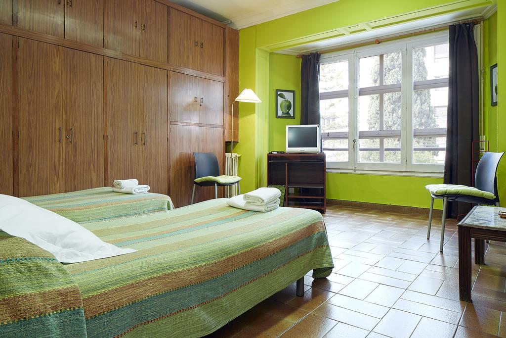 Hostal Valls Барселона Екстер'єр фото