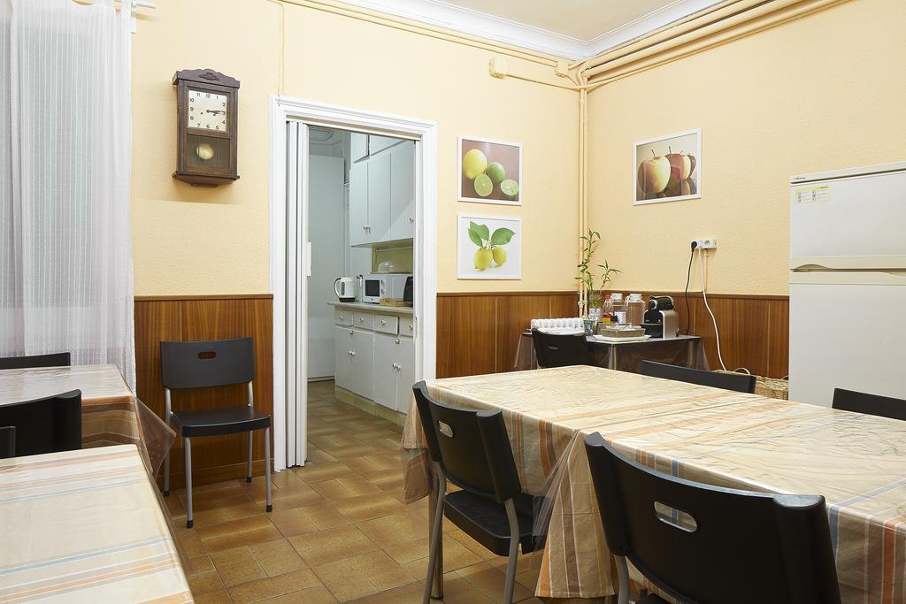 Hostal Valls Барселона Екстер'єр фото