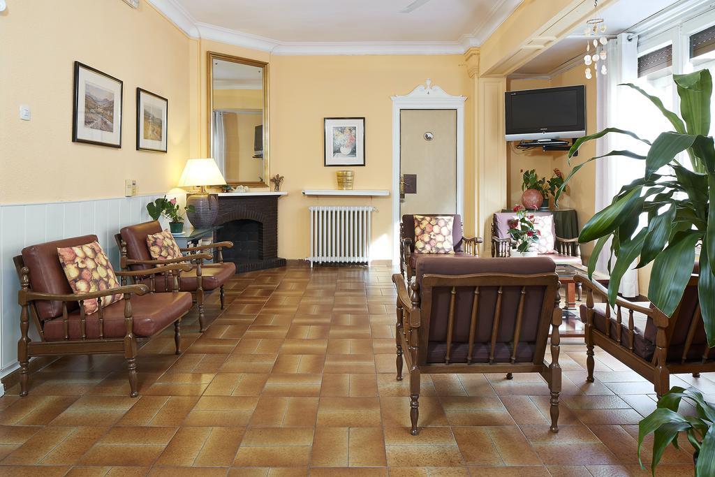 Hostal Valls Барселона Екстер'єр фото