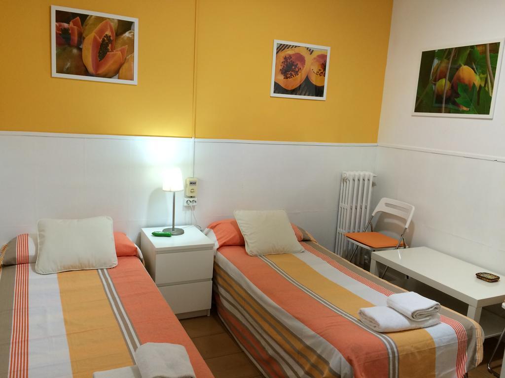 Hostal Valls Барселона Екстер'єр фото