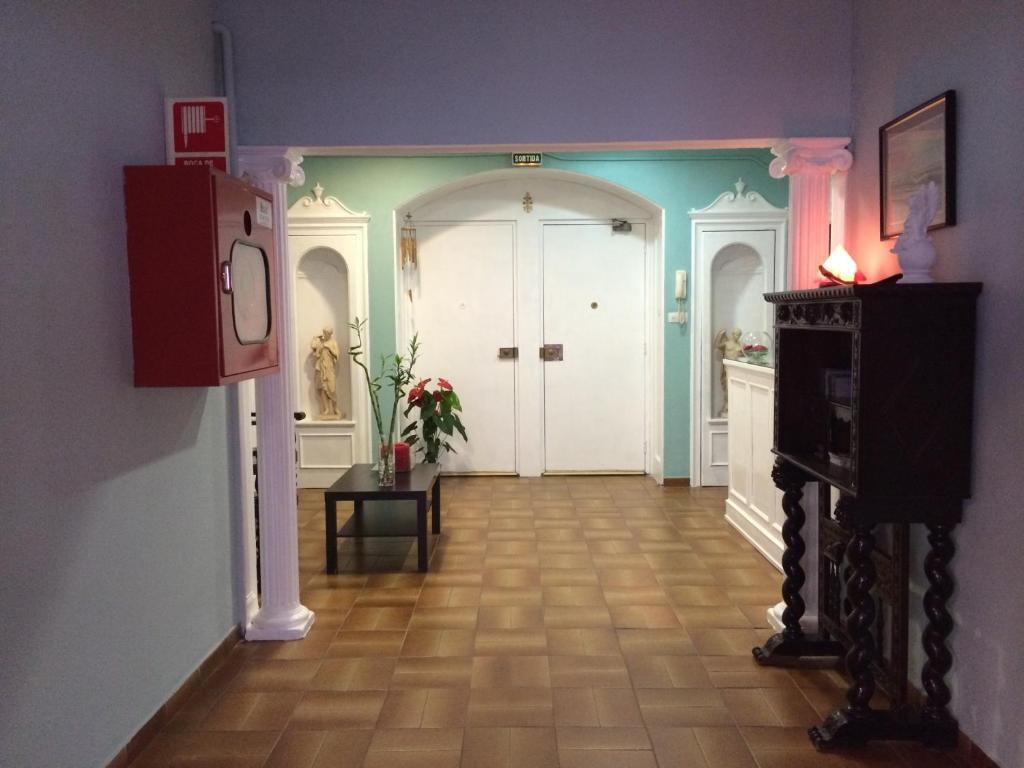 Hostal Valls Барселона Екстер'єр фото